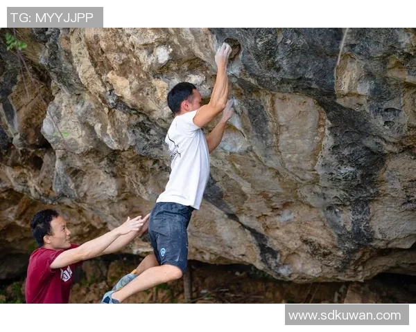 攀岩女神吴丽专访:探索她成功背后的秘密与心路历程